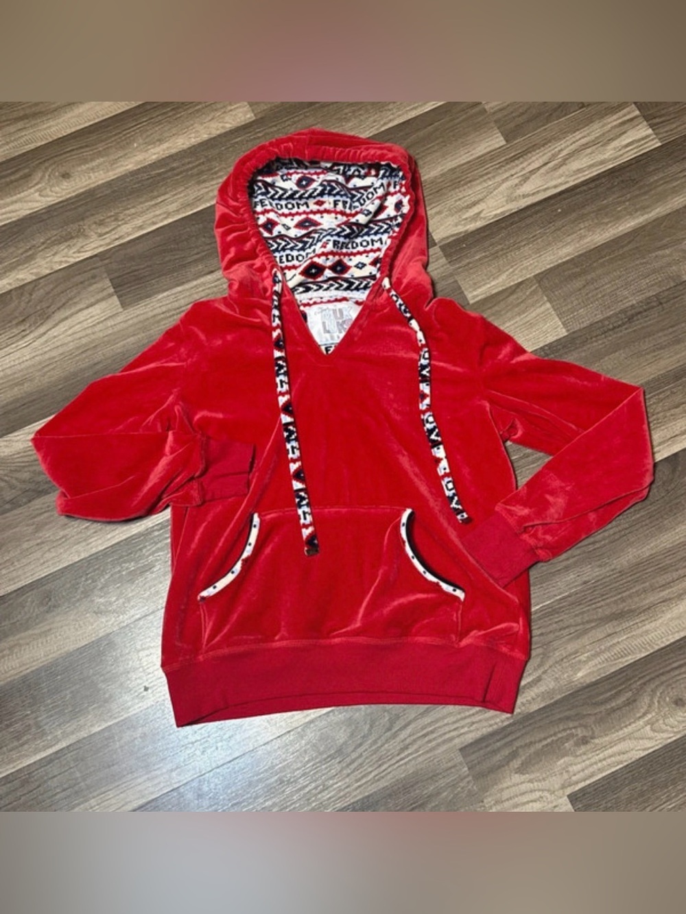 Muk Luks women’s hooded pullover size small